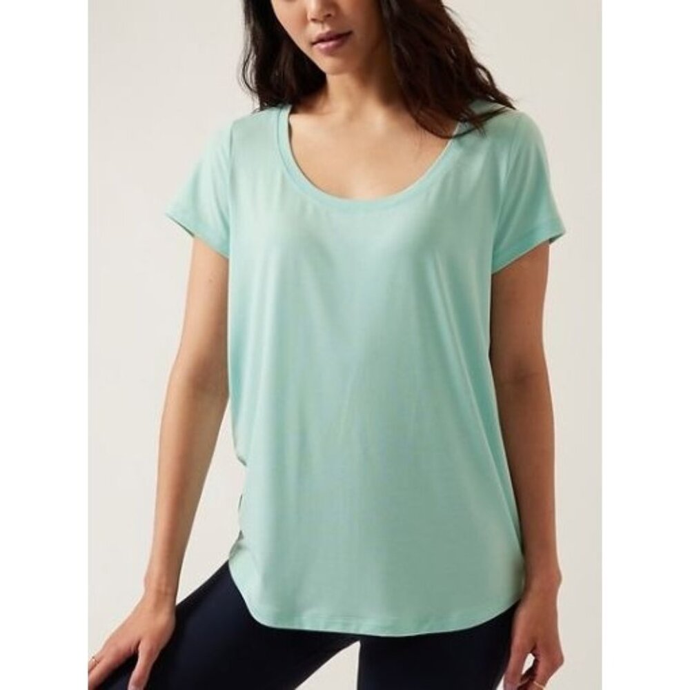 ATHLETA stratus II tee in reef green size S